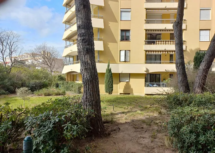 Frejus Plage, Appartement Entier , Piscine,Parking,Plage A 200M