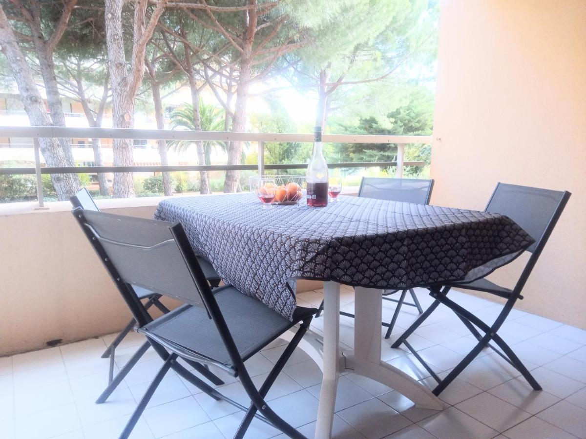 Plage, Entier , Piscine,parking,plage A 200m Apartment Frejus