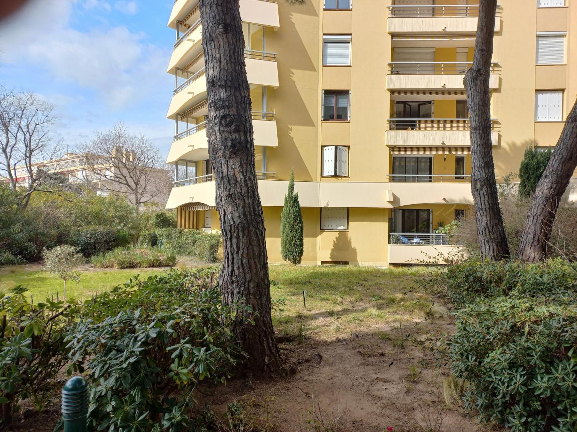 Apartment Plage, Entier , Piscine,parking,plage A 200m *