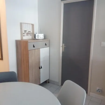 Frejus Plage, Appartement Entier , Piscine,Parking,Plage A 200M Exterior photo