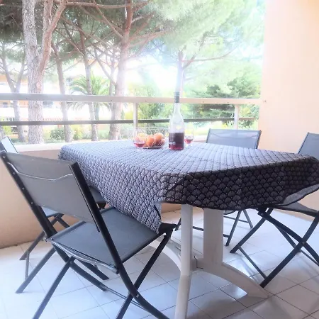 Frejus Plage, Appartement Entier , Piscine,Parking,Plage A 200M Exterior photo