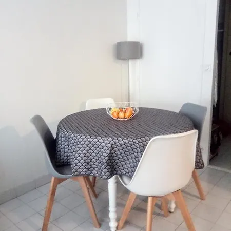 Frejus Plage, Appartement Entier , Piscine,Parking,Plage A 200M Exterior photo